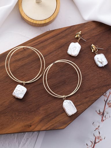 Alloy With 18k Gold Plated Trendy Geometric Shell Hoop Earrings