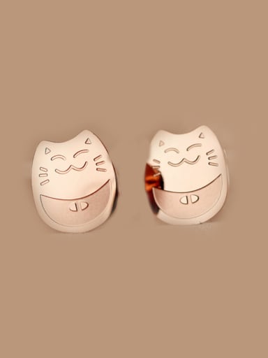 Lucky Cat Smooth Stud Earrings