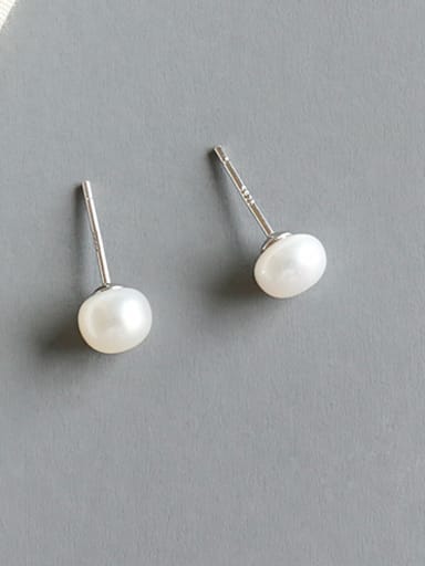 Pure silver natural freshwater pearls simple and versatile earrings