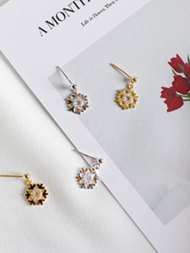 Sterling silver fashion micro-inlaid snowflake zircon earrings