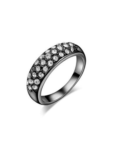 Exquisite Black Gun Plated Crystals Ring
