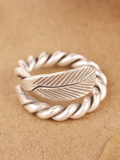 Retro Leaf Handmade Twisted Ring