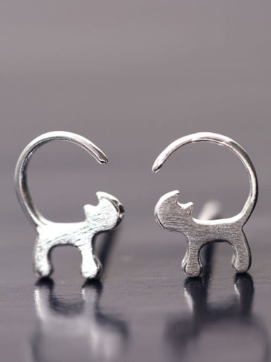Curious Cats-shape Stud Earrings