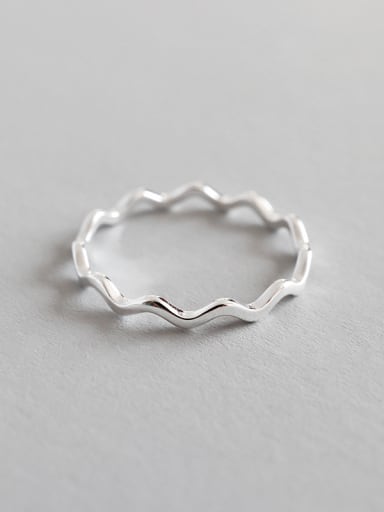 Pure silver simple thin line curve wavy surface ring