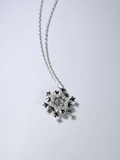Exquisite Rotatable Zircon Snowflake Pendant 925 Silver Necklace