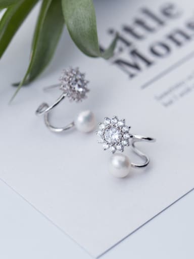 All-match Flower Shaped Artificial Pearl Clip Earrings