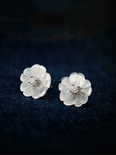 Fresh Flower Shaped S925 Silver Shell Stud Earrings