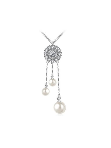 Exquisite Flower Shaped Artificial Pearls Necklace