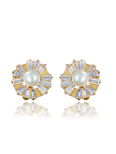 Exquisite 18K Gold Plated Artificial Pearl Stud Earrings
