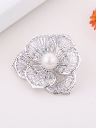 Fashion White Imitation Pearl Zirconias Flower Copper Brooch