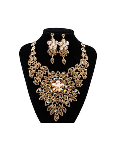 2018 Exaggerated Glass Rhinestones Two Pieces Jewelry Set