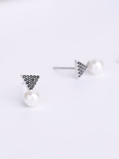 Fashion triangle Shaped Pearl cuff earring