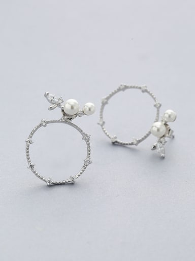 Round Shaped Pearl stud Earring