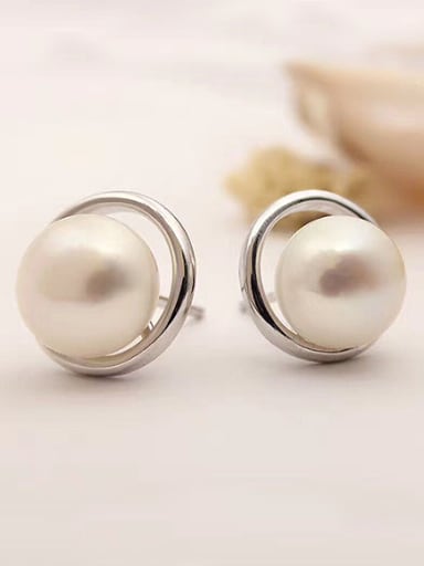 2018 Freshwater Pearl Round stud Earring