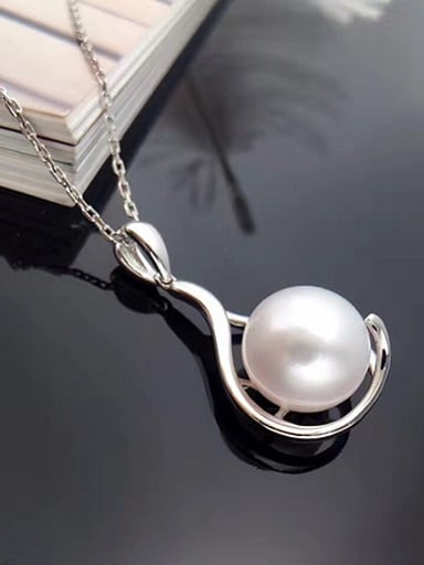 2018 Fashion Freshwater Pearl Water Drop shaped Necklace
