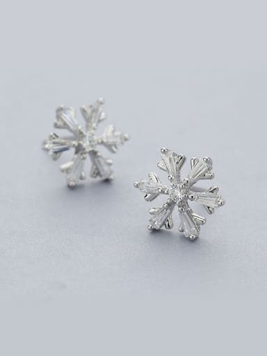 Elegant Snowflake Shaped Zircon Earrings
