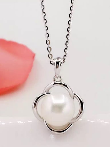 Freshwater Pearl Hollow Flowery Necklace
