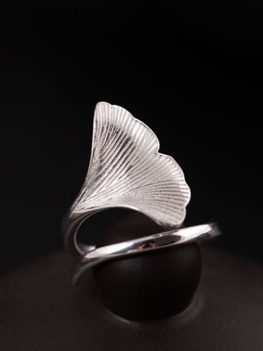 2018 Fashion Ginkgo Leave Opening Statement Ring