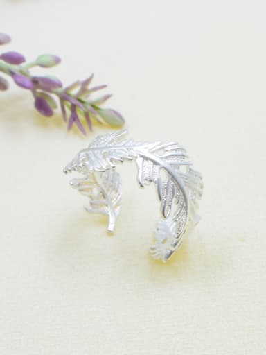 Trendy Feather Shaped Silver Plated Ring