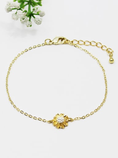 Lovely 16K Gold Plated Flower Shaped Bracelet