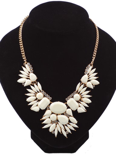 Fashion Resin sticking Flowers Rhinestones Gold Plated Necklace