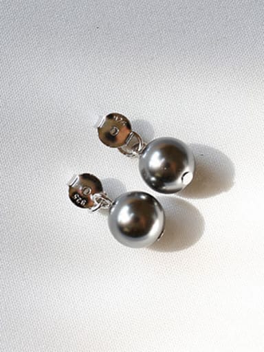 Pure silver makings of black and white pearl diamond earrings