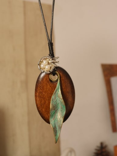 Ethic Style Wooden Leaf Shape Necklace