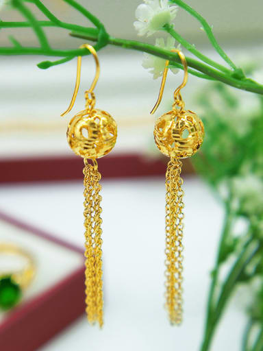 Exquisite Lanterns Shaped Tassels Stud Earrings