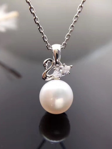 2018 Freshwater Pearl Swan Necklace