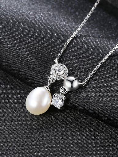 Sterling silver natural freshwater pearl AAA zricon necklace
