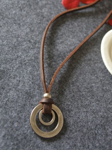 Double Round Shaped Cownhide Leather Necklace