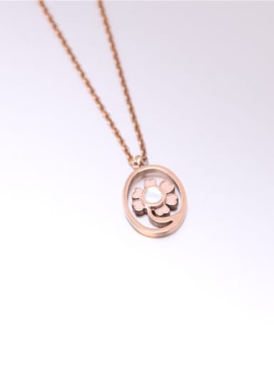 Round Flower Pattern Clavicle Necklace