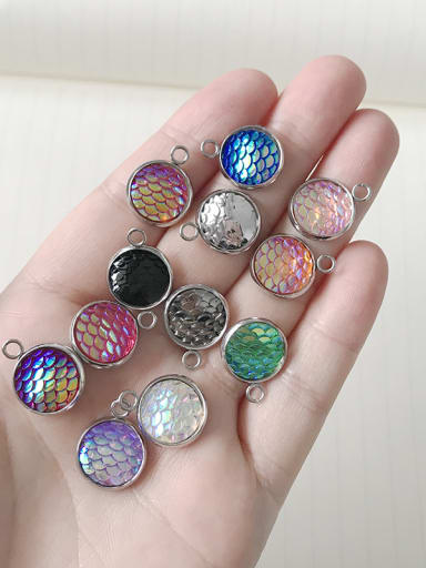 Stainless Steel round with Mermaid scale Charms