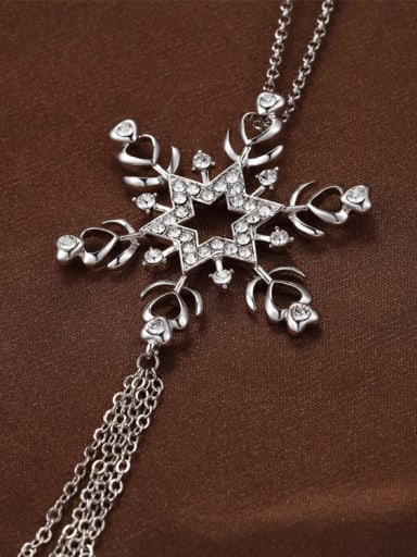 Snowflakes Shaped Sweater Necklace