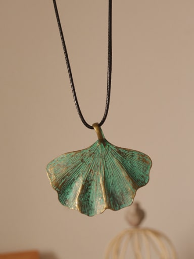 Women Green Leaf Shaped Necklace
