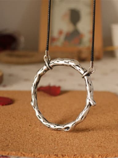 Exquisite Antique Silver Plated Round Necklace