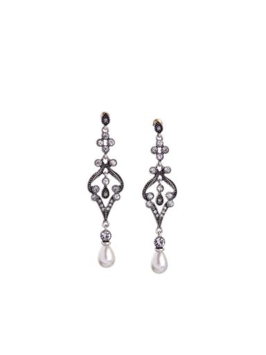 Artificial Pearls Rhinestones Drop Chandelier earring