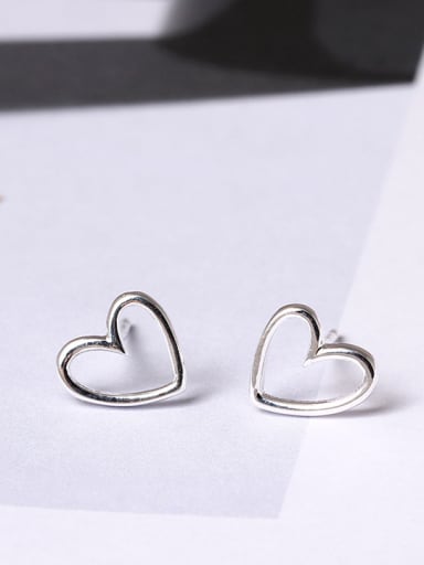 Simple Heart-shaped Hypoallergenic stud Earring