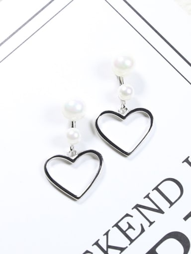Fashion Hollow Heart-shaped White Imitation Pearls 925 Silver Stud Earrings