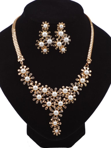 Fashion Imitation Pearls Rhinestones Flowers Alloy Two Pieces Jewelry Set