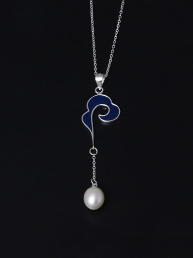 Clouds Freshwater Pearl Clavicle Necklace