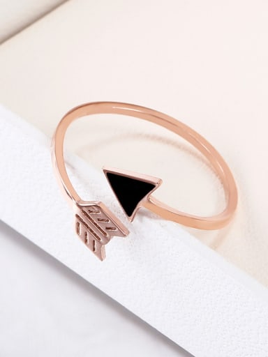 Female Fashion Rose Gold Arrow Shaped Titanium Ring