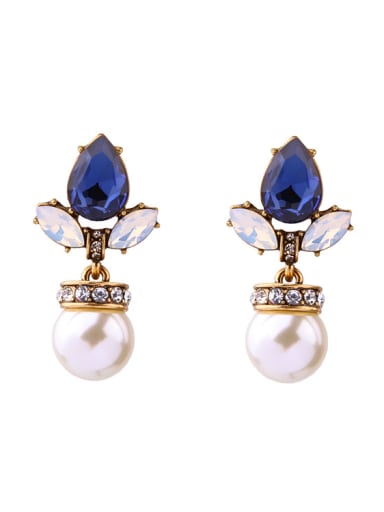 Exquisite Artificial Pearls drop earring