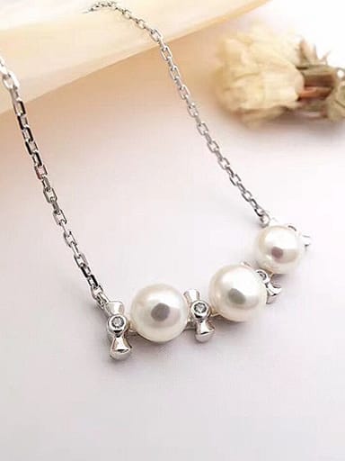 Freshwater Pearl Tiny Bowknot Necklace