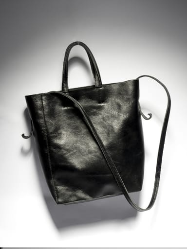 custom New retro black vegetable tanned leather one shoulder bucket bag