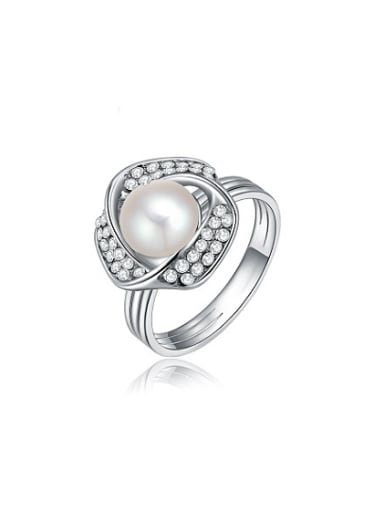 Elegant Flower Shaped Artificial Pearl Ring