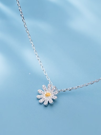 S925 Silver  With Platinum Plated Simplistic Flower Necklaces