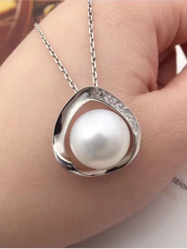 Freshwater Pearl Triangle shaped Necklace