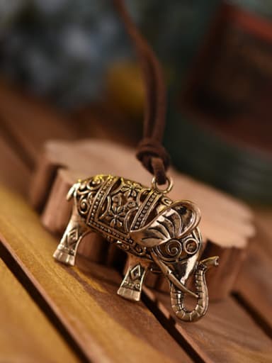 Women Hollow Elephant Shaped Necklace