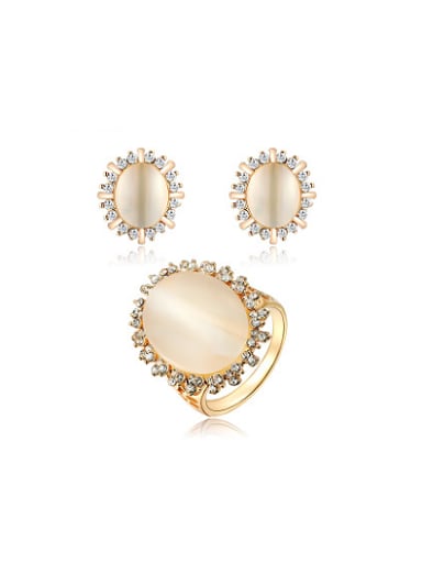 High-quality 18K Gold Oval Shaped Opal Two Pieces Jewelry Set